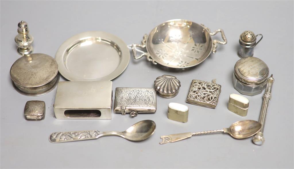 Small silver, etc.